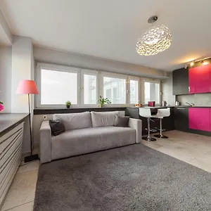 Metro Swietokrzyska Apartament Warszawa