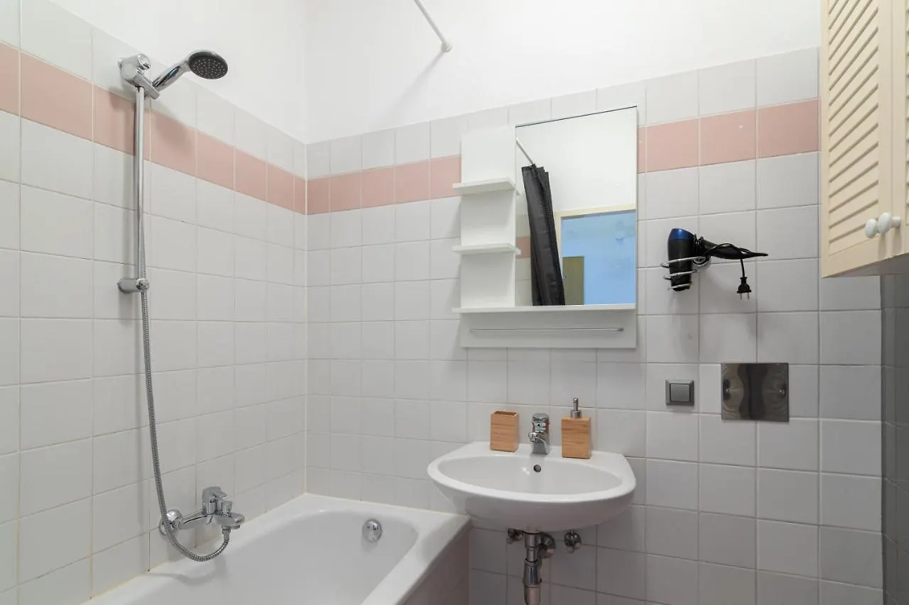 Vienna Central Station Accommodation Apartment